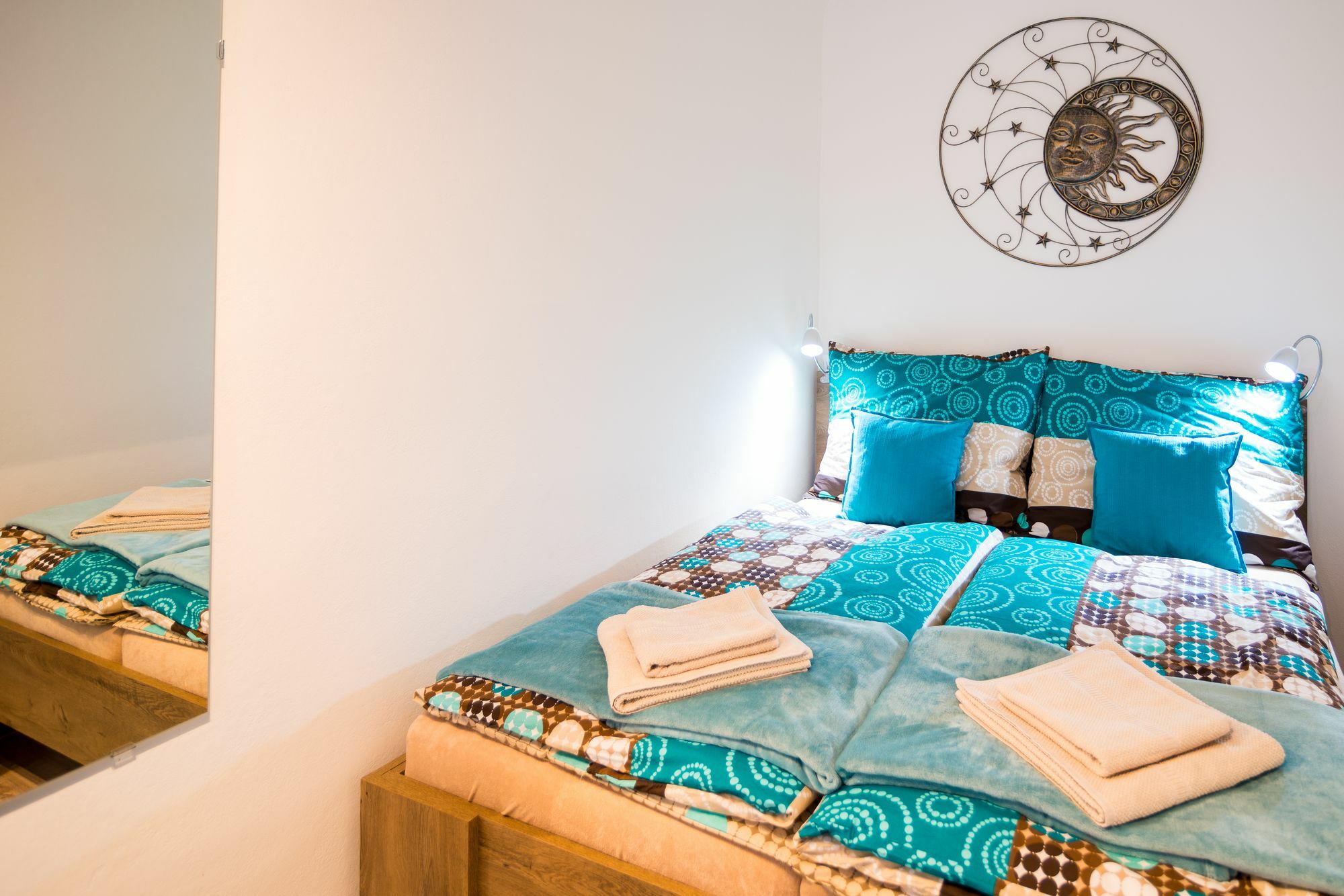 2 Bedroom Close To Castle Apartment *