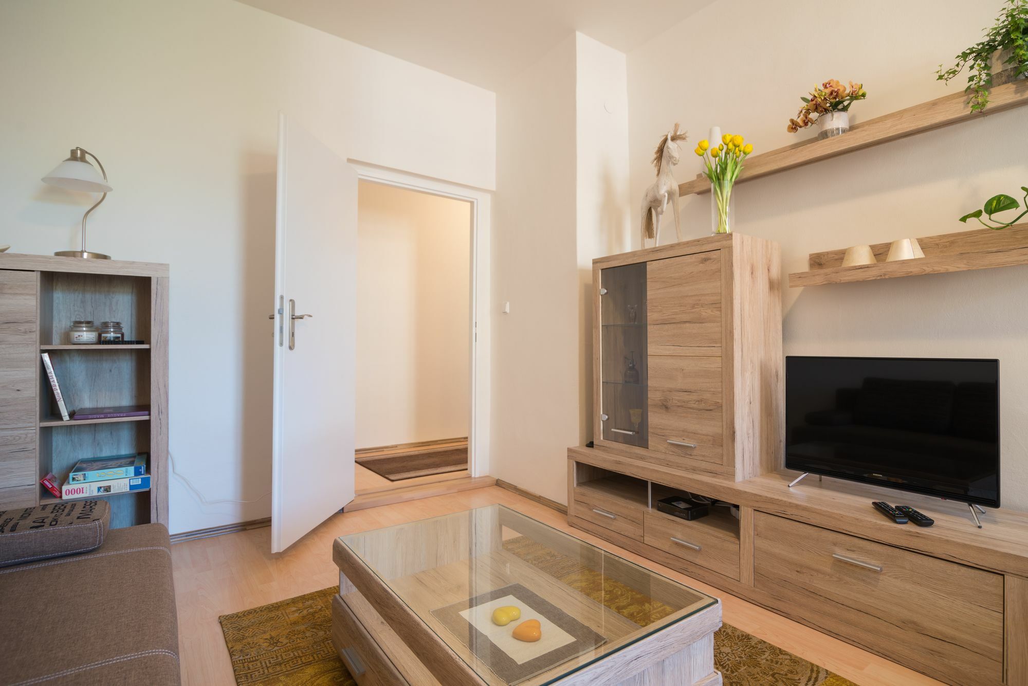 2 Bedroom Close To Castle Apartment